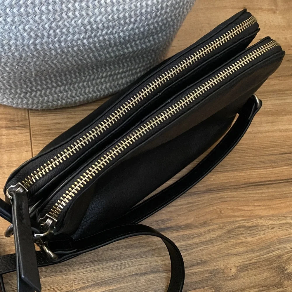 nat & nin  Leather Crossbody Bag - Picture 4 of 11